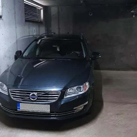 Quiet Dzelzavas Street