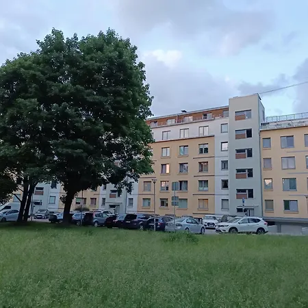 Апартаменти Quiet Dzelzavas Street Рига